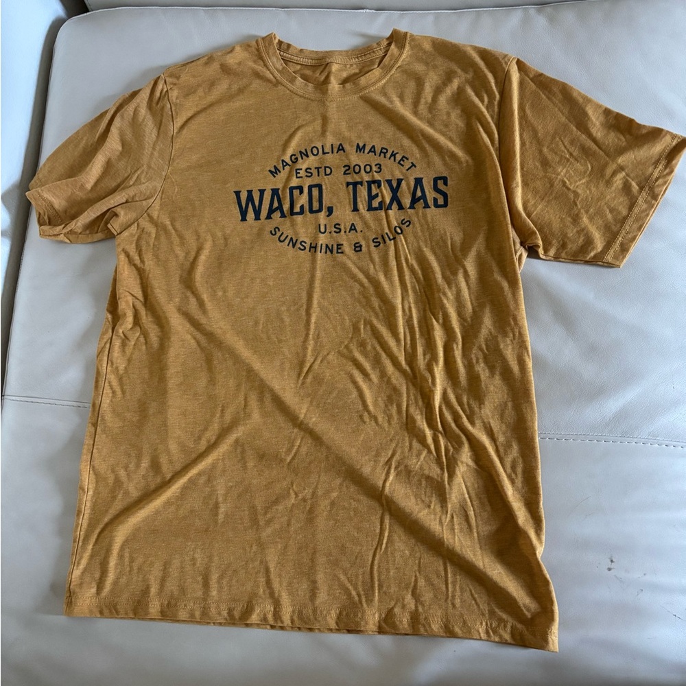 Men’s Golden Magnolia Market T Shirt